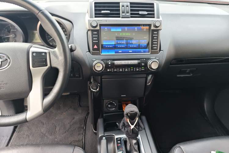 Used Toyota Prado 2016 2.7L Automatic Standard Edition Audio And AC Panel