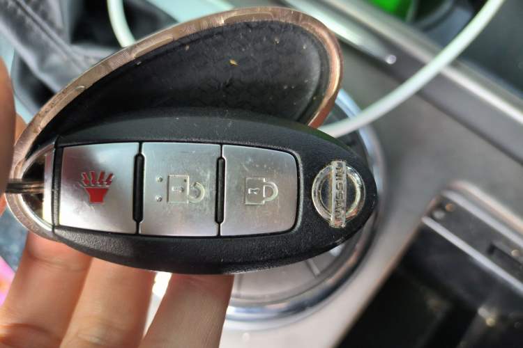 Used Nissan Patrol 2018 4.0L LinkedIn Edition Vehicle Key