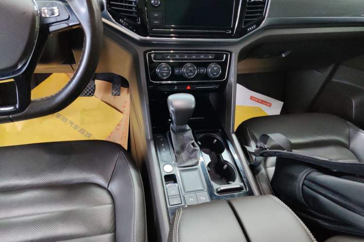 Used Volkswagen Teramont 2019 330TSI Two-Wheel-Drive Luxury Edition China VI Standard
