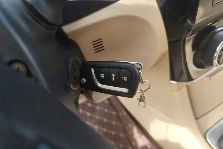 Used Toyota Corolla 2014 1.6L Manual GL Vehicle Key