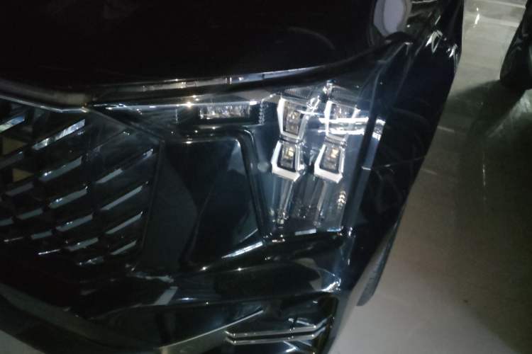 Used GAC Trumpchi GS8 2024 Linghang Series 2.0 TGDI Two-Wheel Drive Luxury Smart Connectivity Version Left Front Headlight