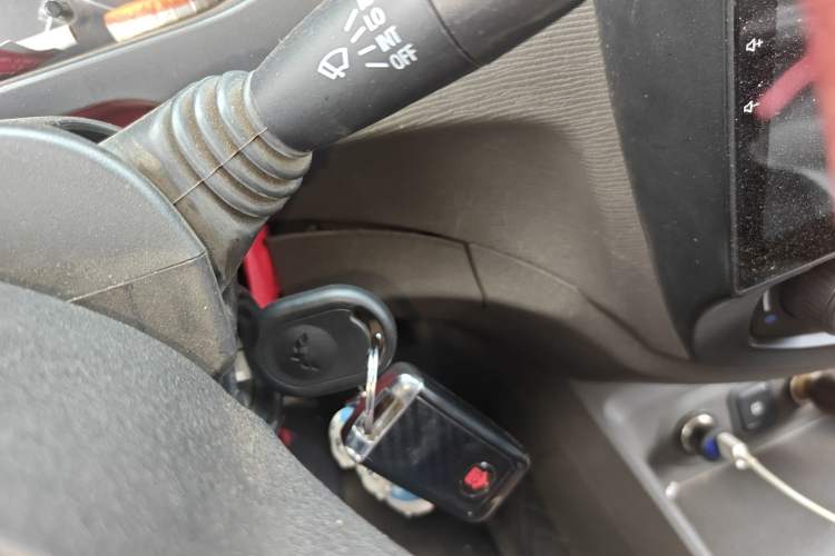 Used Wuling Hongguang 2021 1.5L S Base Version LAR Vehicle Key