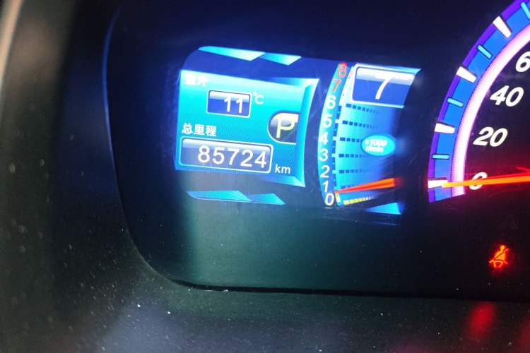 Used BYD M6 2015 2.4L Automatic Prestige Edition
