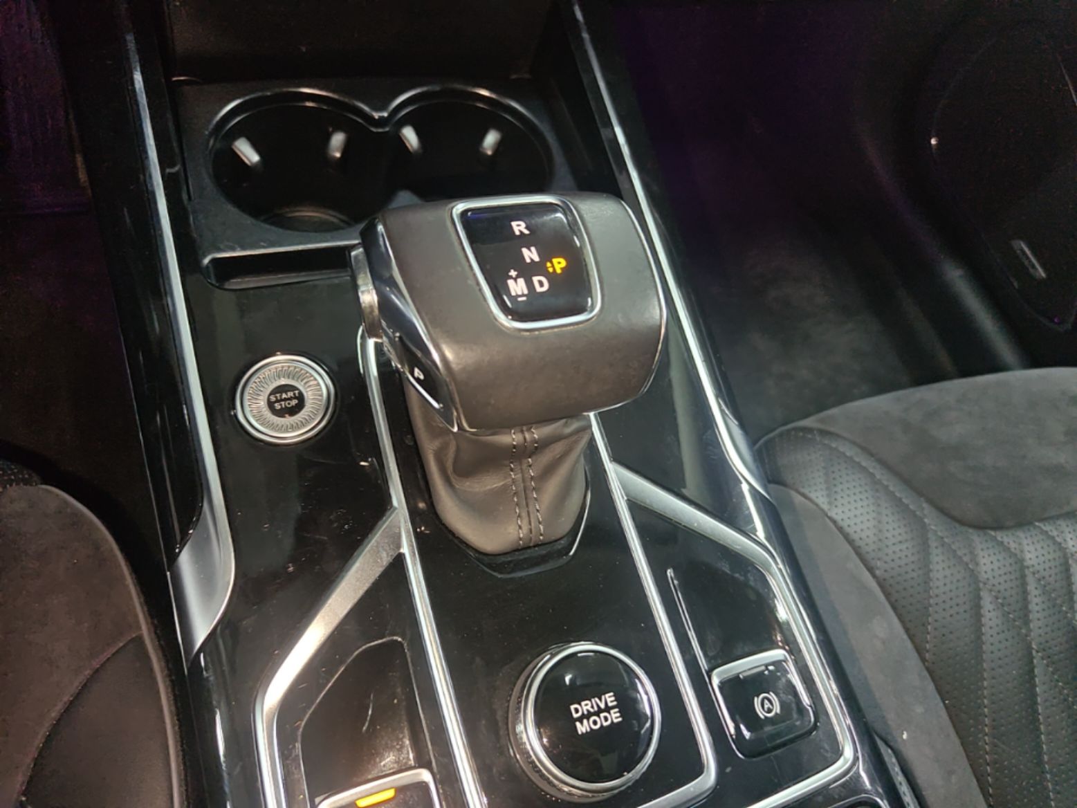 Hongqi HS5 2022 Revised Version 2.0T Smart Connect Flagship Edition — снимка 16