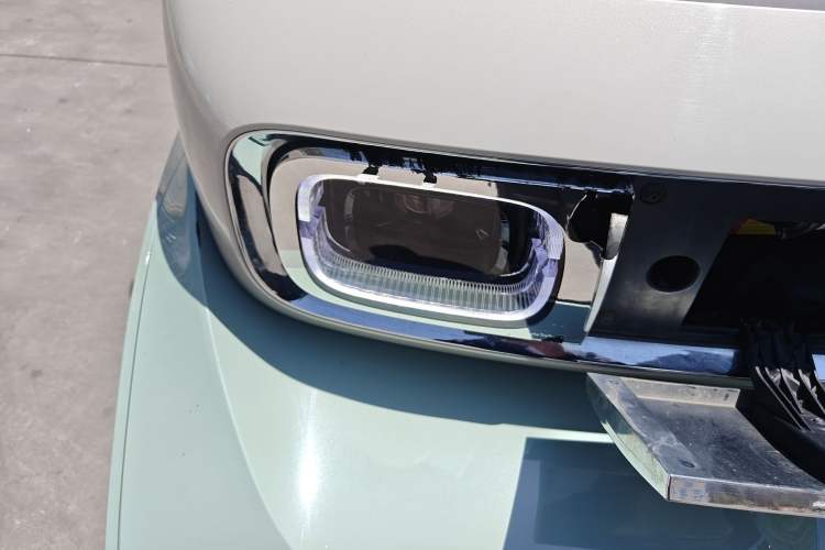 Used Baojun KiWi EV 2023 DJI Edition Lithium Iron Phosphate Right Front Headlight