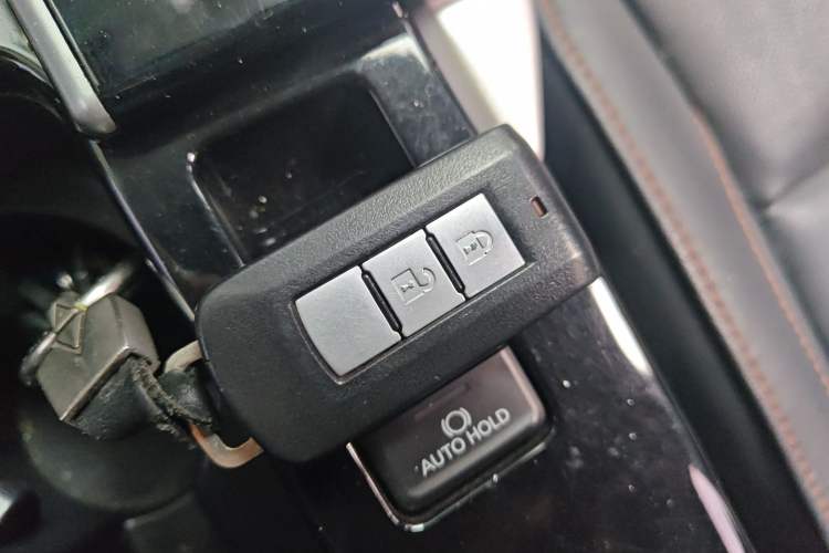 Used Mitsubishi Eclipse Cross 2019 1.5T CVT Two-Wheel Drive Dream Edition China VI Standard