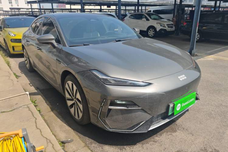 Used Geely Galaxy E8 2024 550 km Range Rear-Drive MAX
