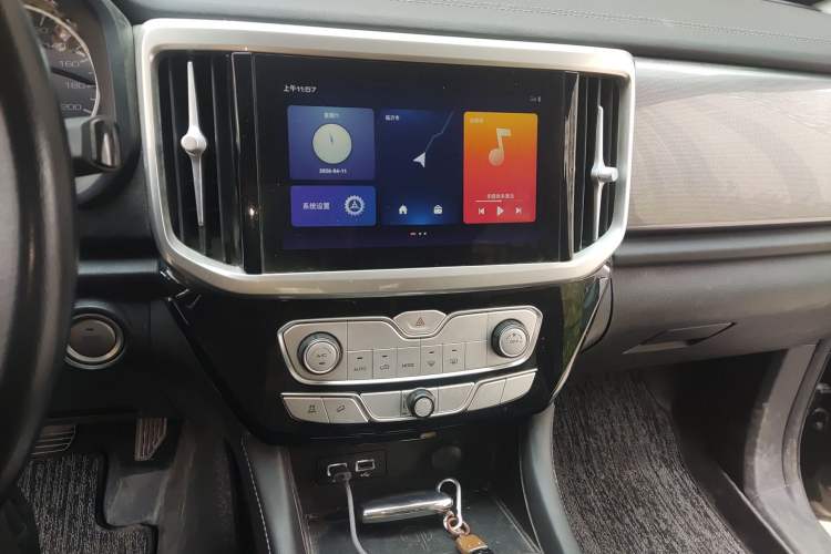 Used Great Wall Poer 2021 2.0T Global Version Passenger Automatic Diesel Two-Wheel Drive Comfort Trim Standard Cab GW4D20M Audio And AC Panel