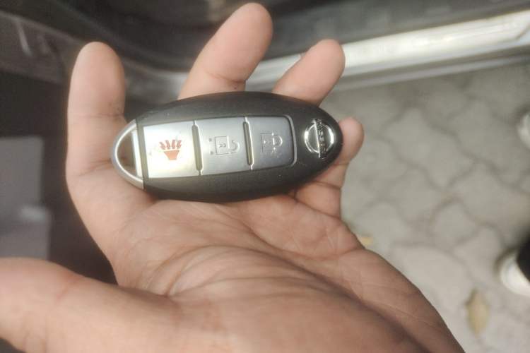 Used Nissan X-Trail 2010 2.5L CVT Luxury Edition 4WD Vehicle Key