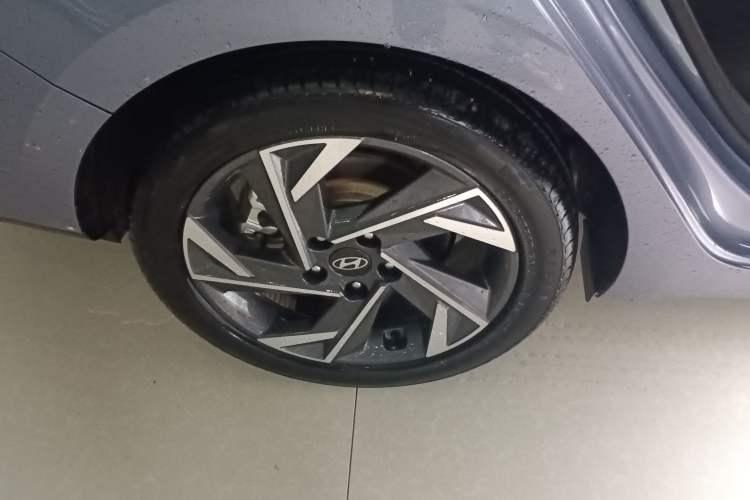 Used Hyundai Elantra 2023 1.5L CVT GLX Elite Edition Right Rear Wheel Hub