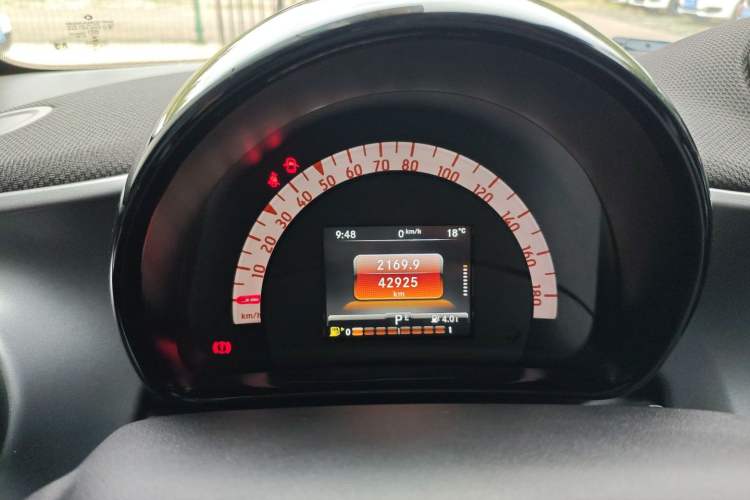 Used smart fortwo 2018 1.0L 52kW Convertible Passion Edition China V Standard
