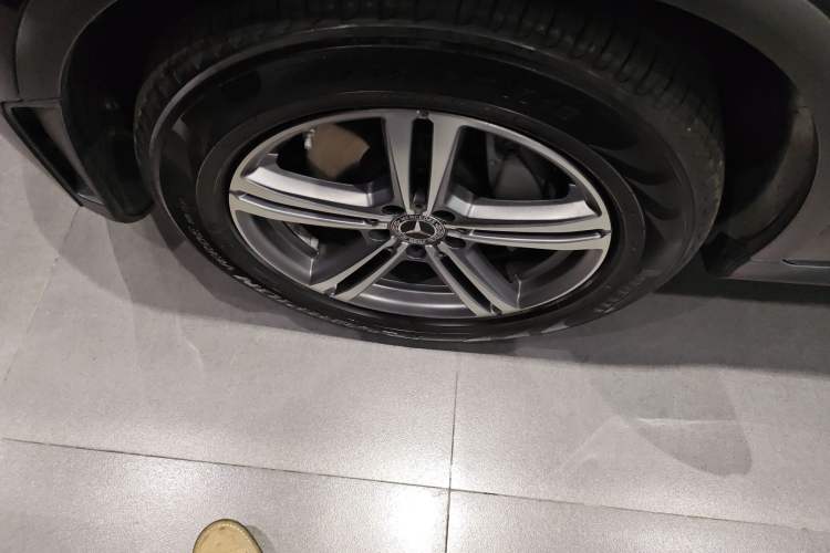 Used Mercedes-Benz GLC 2020 GLC 260 L 4MATIC Luxury Model Exterior 4