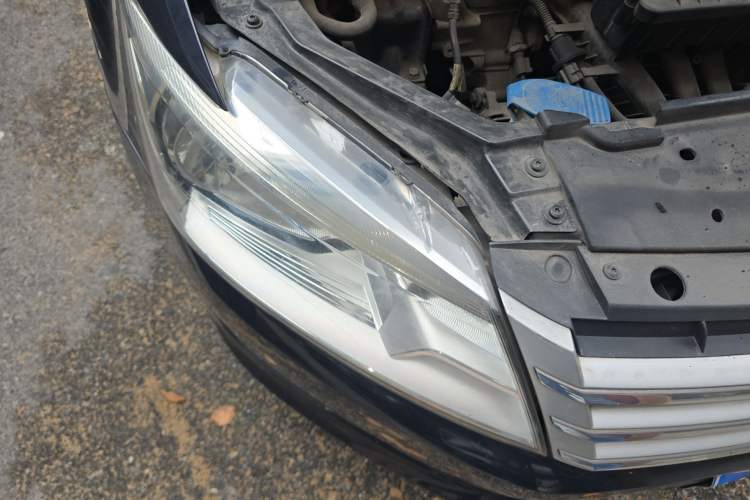 Used Volkswagen Santana 2013 1.6L Manual Comfort Edition