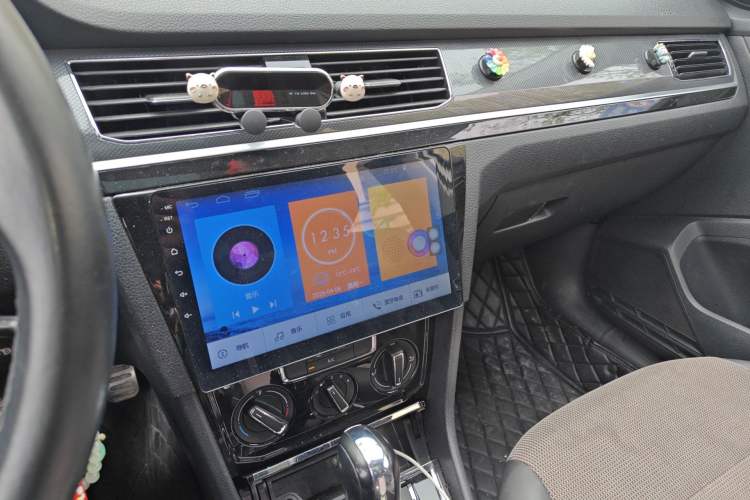 Used Volkswagen C-TREK 2018 1.5L Automatic Comfort Model Audio And AC Panel