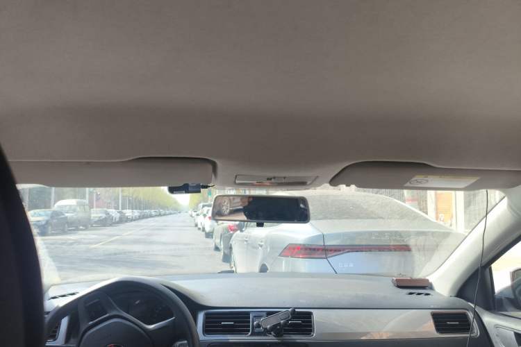 Used Volkswagen Santana 2015 HaoNa 1.6L Manual Fashion Edition Headliner