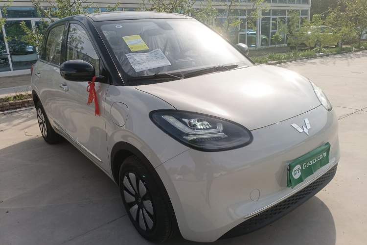 Used Wuling Bingo 2025 333 km Enjoyment Version Front Right 45 Deg