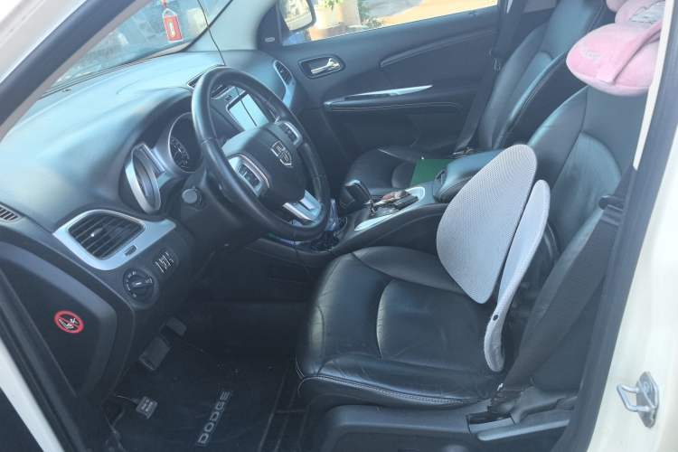 Used Dodge Journey 2013 2.4L Two-Wheel Drive Luxury Version