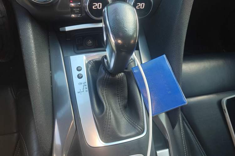 Used DS 5 2014 1.6T Luxury Edition THP160
