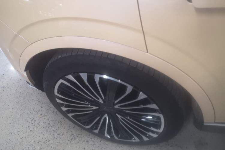 Used Avatr 11 2024 700 Three-Laser Four-Wheel Drive Recommended Version
