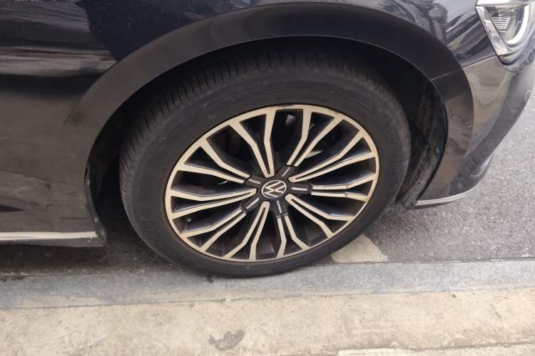 Used Volkswagen Phideon 2021 380TSI Luxury Edition
