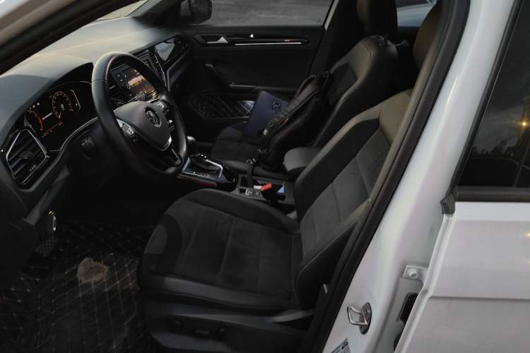 Used Volkswagen T-ROC 2019 280TSI DSG Two-Wheel-Drive Luxury Model China VI Standard Left Front Seat