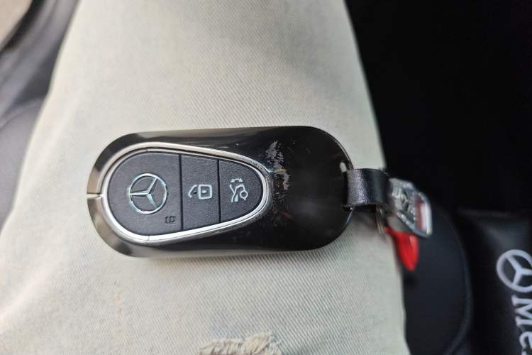 Used Mercedes-Benz GLC 2024 GLC 260 L 4MATIC Luxury Model 5 Seats