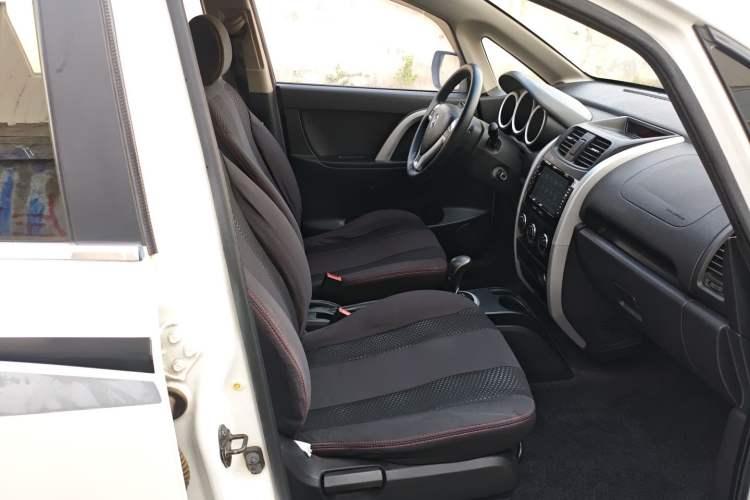 Used CHANGAN CX20 2014 1.4L IMT Sunroof Navigation Version China IV Standard Right Front Seat