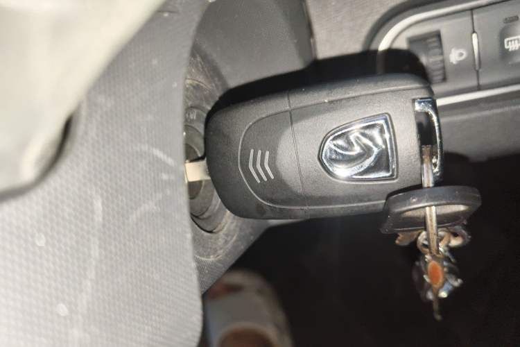 Used Baojun E100 2020 305KM Smart Drive Version Vehicle Key