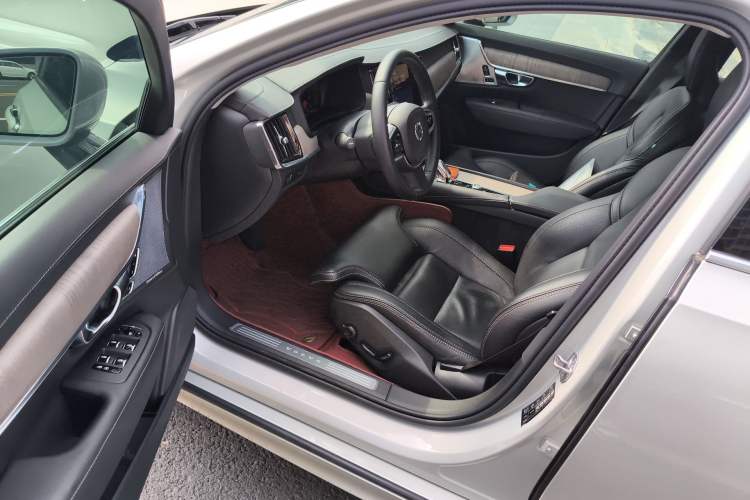 Used Volvo S90 2021 B5 Luxury Smart Edition
