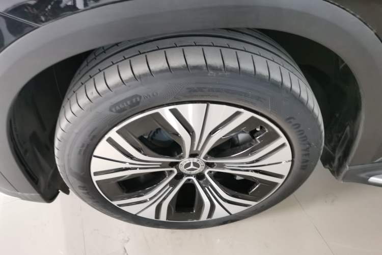 Used Mercedes-Benz EQE SUV 2024 500 4MATIC Pioneer Edition Exterior 4