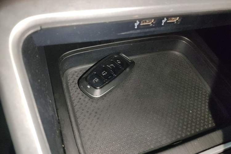 Used Geely Auto Vision X6 2020 1.4T CVT Luxury Edition