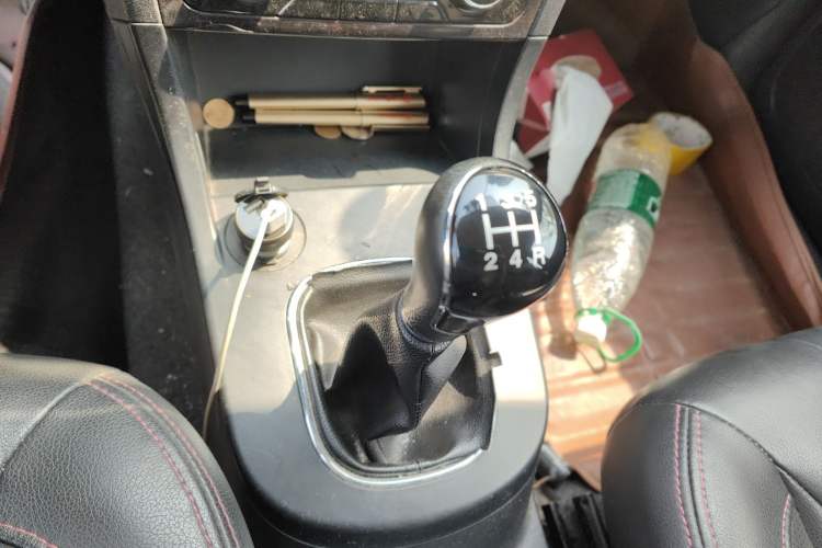 Used Dongfeng Fengon 370 2016 1.5L Manual Luxury 7-Seater