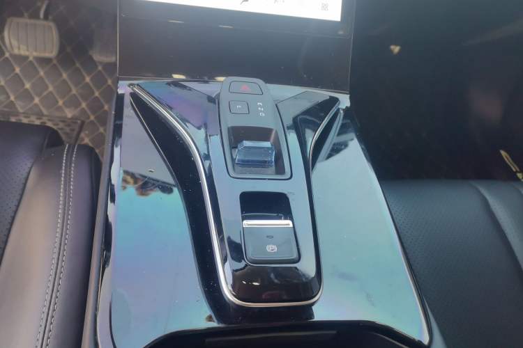 Used Dongfeng Aeolus Mage 2023 1.5T Luxury Edition Gear Lever