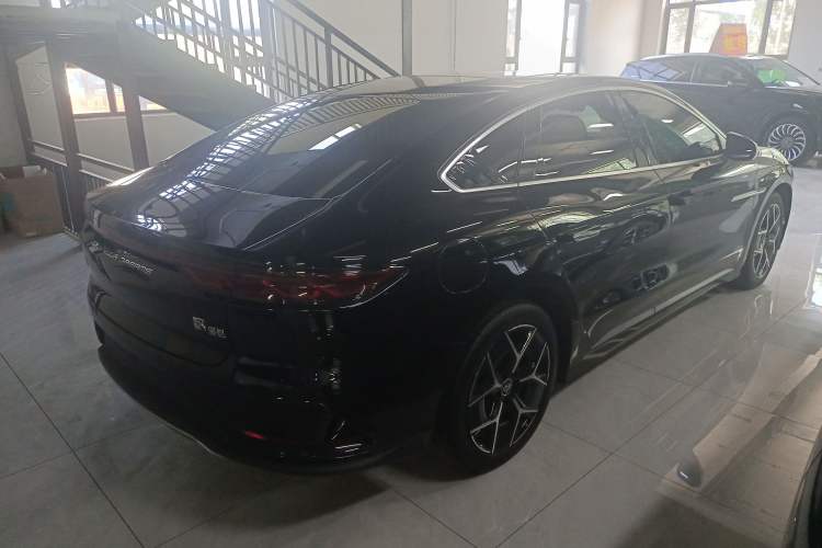 Used BYD Han 2024 EV Glory Edition 605KM Front-Wheel-Drive Premium Model
