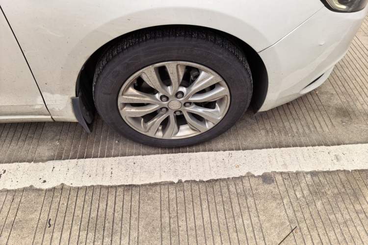 Used Buick GT 2018 15T Dual-Clutch Elite Model China V Standard Right Front Wheel Hub