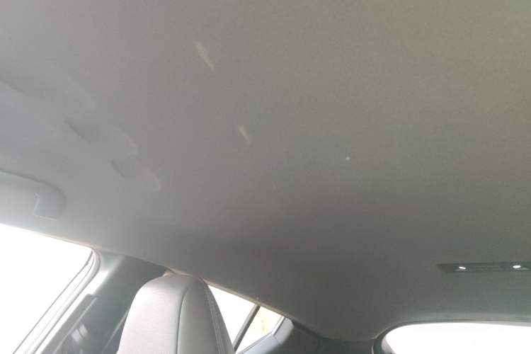 Used Toyota IZOA 2018 2.0L Yichi Version China VI Standard