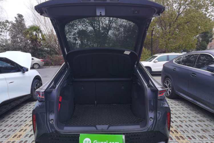 Used Volkswagen ID.UNYX 2024 Pro Long-Range Version