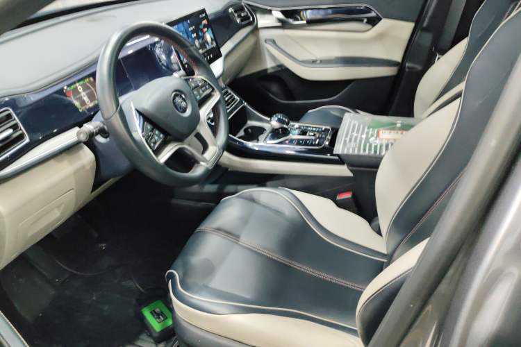 Used BYD Qin PLUS 2021 EV 400KM Luxury Model
