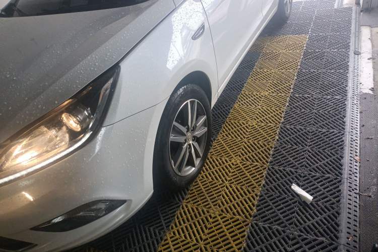 Used CHANGAN Eado 2016 1.6L Automatic Trend Model Left Front Wheel Hub