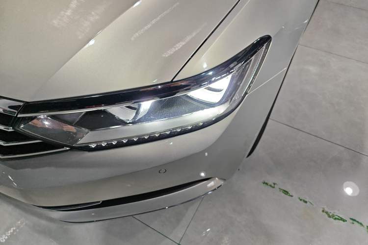 Used Volkswagen Magotan 2019 330TSI DSG Luxury Model China V Standard Left Front Headlight