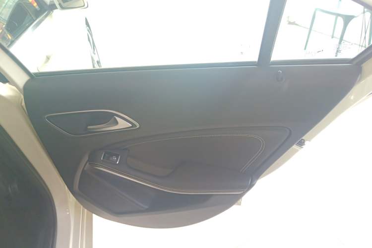 Used Mercedes-Benz A-Class 2016 A 200 Fashion Model
