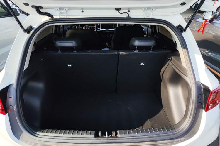 Used Kia kx1 Stonic 2021 1.4L CVT Fun Edition