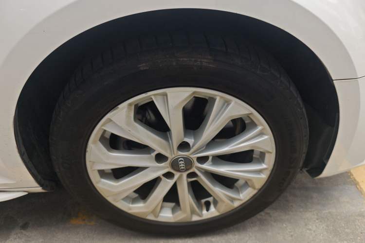 Used Audi A4L 2019 40 TFSI Ambition China VI