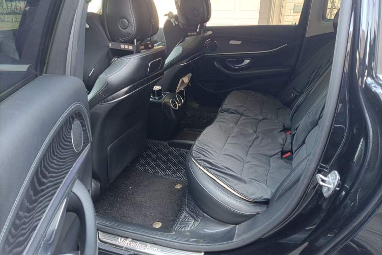 Used Mercedes-Benz E-Class 2018 E 300 L Sporty and Stylish Model
