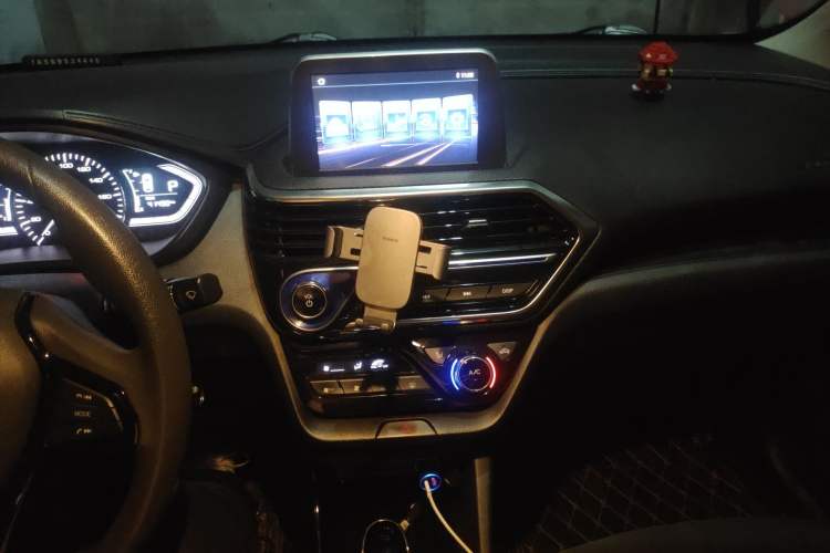 Used CHANGAN Alsvin 2018 1.5L DCT Comfort Version China V Standard
