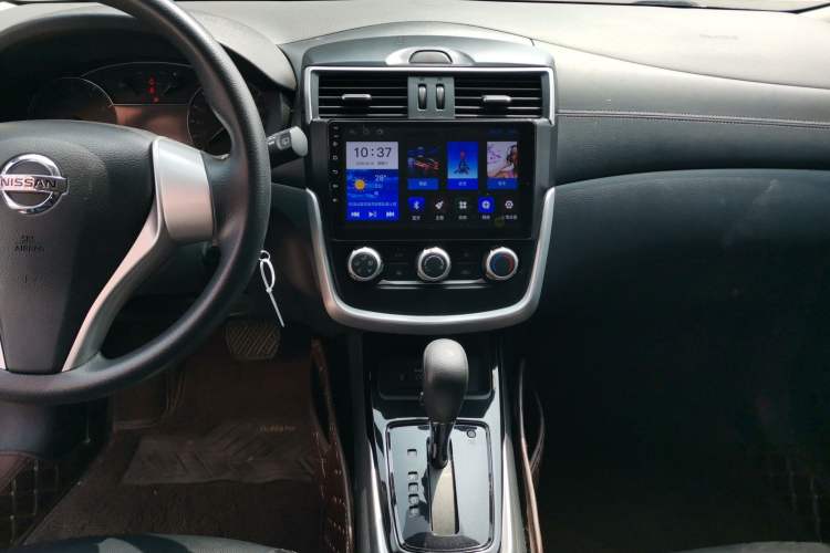 Used Nissan Tiida 2021 1.6L CVT Cool Edition
