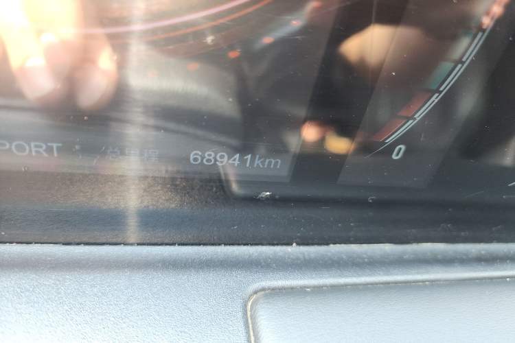 Used NETA U 2022 Zhi 400 Lithium Iron Phosphate Odometer Close Up