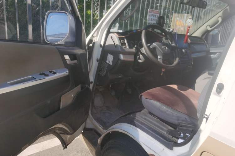 Used Foton Scenic G7 2020 2.4L Commercial Version Long Wheelbase High-Roof 6-Seater Business Vehicle China VI Emission Standard Model 4K22D4M