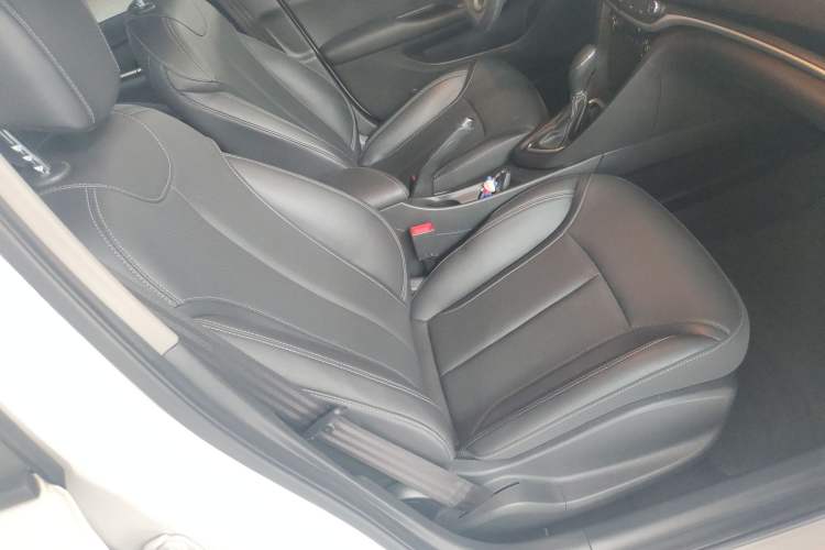 Used Buick GT 2021 Revised Version Flagship 1.5L Automatic Elite Edition Right Front Seat