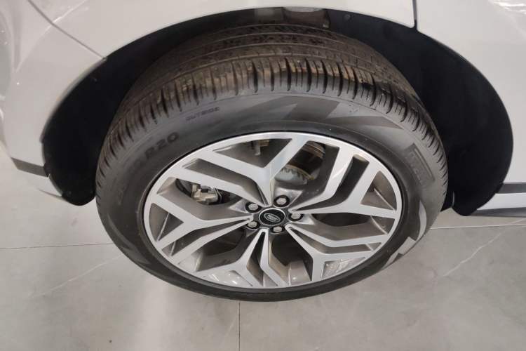 Used Land Rover Range Rover Evoque New Energy 2022 Aurora L P300e Plug-in Hybrid Electric Version